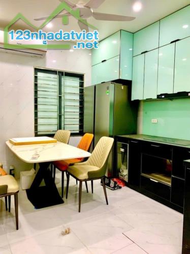 Cực hiếm. Bán nhà Khương Trung, Thanh Xuân. 42m2 x 5 Tầng. NGÕ THÔNG. Ô TÔ. Hơn 10 Tỷ. - 2