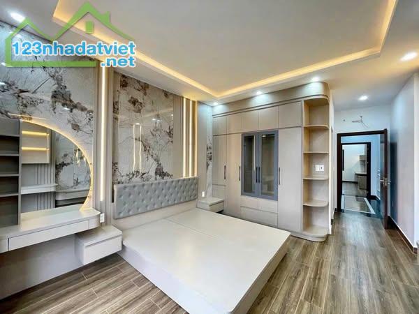 QUẬN 1 PHƯỜNG CẦU KHO - BÁN NHÀ XINH 3 TẦNG, HẺM Ô TÔ 3M THÔNG, NGAY HỌC VIỆN NIIT- EDUFIR - 3