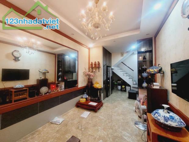 TÔN ĐỨC THẮNG-PHÂN LÔ-2 THOÁNG-35m Ô TÔ TRÁNH-DT35m x 5T, CHỐT QUANH 7 TỶ