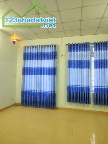 Cho thuê nhà 1 trệt 1 lầu, DT:175m2 tại số 3 đường B3 KDC Bắc Vĩnh Hải - 2