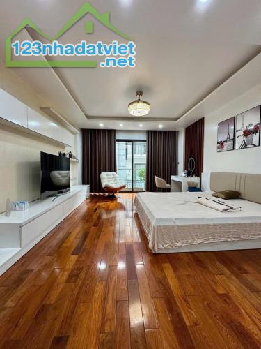 BÁN NHÀ PHÂN LÔ NGUYỄN VĂN HUYÊN, ÔTÔ TRÁNH, KINH DOANH BẤT CHẤP, 56M2 CHỈ 18 TỶ - 2