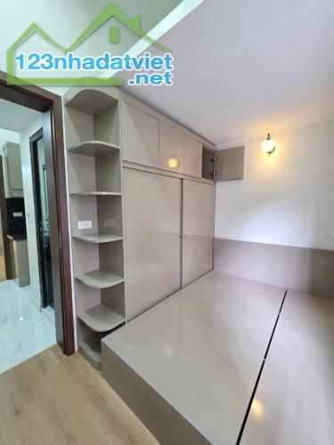 Nhỉnh 3 tỷ, 70m2, tập thể 02 ngủ, Gác Xép, phố Trần Cung, Hoàng Quốc Việt, Bắc Từ Liêm, Ký - 1