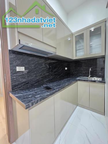 Nhỉnh 3 tỷ, 70m2, tập thể 02 ngủ, Gác Xép, phố Trần Cung, Hoàng Quốc Việt, Bắc Từ Liêm, Ký - 4
