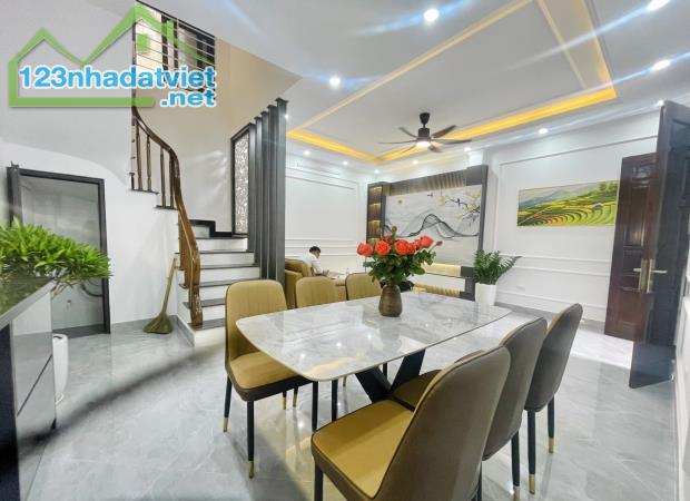 Bán nhà Khương Đình, Thanh Xuân, nhà đẹp full nội thất, gần ngay phố