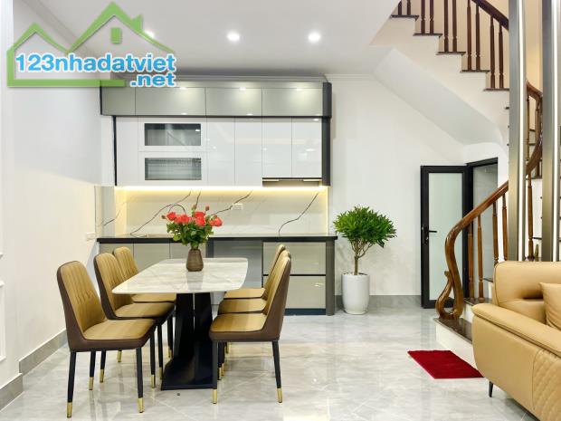 Bán nhà Khương Đình, Thanh Xuân, nhà đẹp full nội thất, gần ngay phố - 1