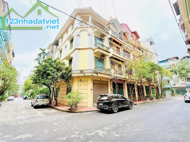KĐT Đại Kim, Phân lô 2 thoáng, Vỉa hè, Ô tô tránh, dt 54m2, 4 tầng, mt 4.3m, Giá 17.8 tỷ.