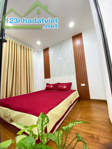 Nhà Đẹp- Ở Ngay- Ngõ Nông - Văn Chương-Đống Đa - Dt : 23m2/4 tầng*nhỉnh 5 tỷ - 2