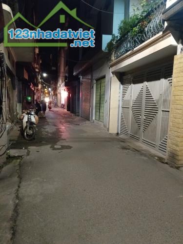 Bán Nhà Phố Núi Trúc 32m2 nhà C4 Chủ mới về đầu tư xây 5-6 tầng thang máy ở sướng kết hợp