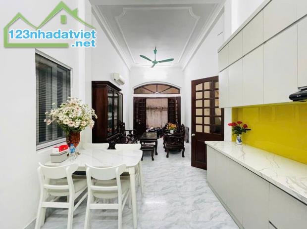 ĐƯỜNG LÁNG - MỘT NHÀ RA PHỐ - MẶT TIỀN RỘNG SỔ VUÔNG - CHÍNH CHỦ CẦN BÁN - 85M² NHỈNH 9 TỈ - 2