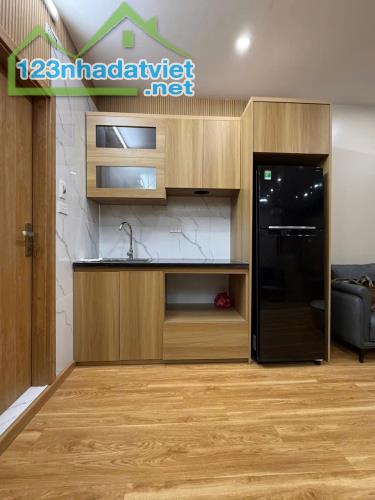 Bán căn hộ tầng 2 Tập Thể Nam Thành Công (20 Láng Hạ) 50m2 ,lô góc ô tô full nội thất - 3