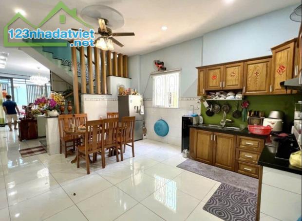 Nhà đẹp Sơn Kỳ 70m² – Ngang 4.5m – Hẻm xe hơi sạch đẹp – Giá chỉ 6.2 tỷ TL - 2