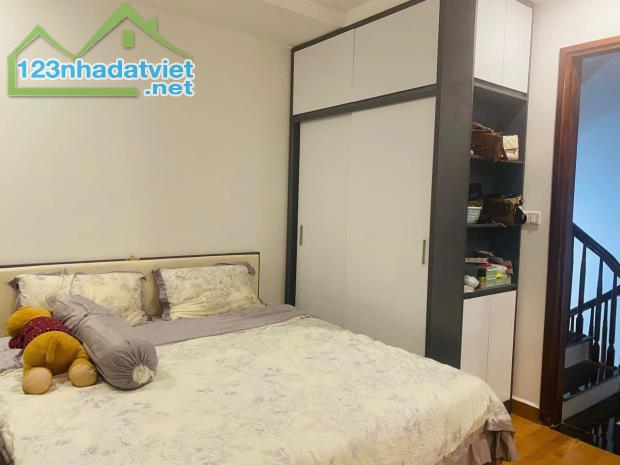 Bán Nhà Ngõ 160 Phố Tây Tựu 42m2 x 4 tầng, ngõ thông rộng, căn góc mặt tiền bề thế với 5 - 1