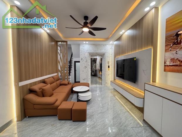 BÁN NHÀ LÔ GÓC 2 MẶT THOÁNG – THANG MÁY – FULL NỘI THẤT – TRẦN KHÁT CHÂN – GIÁ 8.65 TỶ - 1