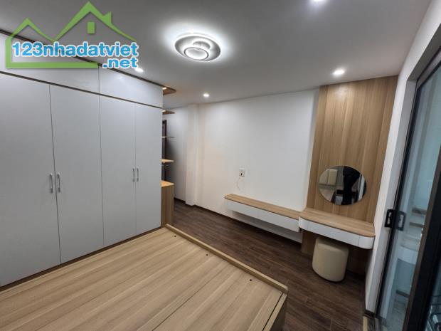 BÁN NHÀ LÔ GÓC 2 MẶT THOÁNG – THANG MÁY – FULL NỘI THẤT – TRẦN KHÁT CHÂN – GIÁ 8.65 TỶ - 4