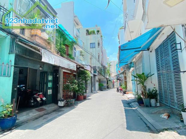 NHÀ BÁN HẺM LẠC LONG QUÂN, P.14, Q.TÂN BÌNH. 84M2 - NGANG KHỦNG - CHỈ 12 TỶ