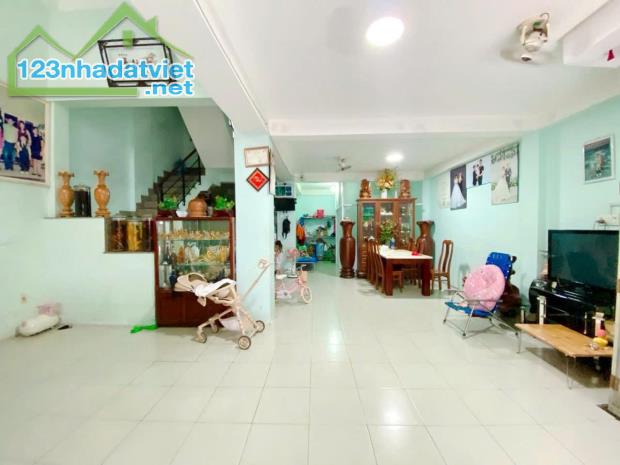 NHÀ BÁN HẺM LẠC LONG QUÂN, P.14, Q.TÂN BÌNH. 84M2 - NGANG KHỦNG - CHỈ 12 TỶ - 1