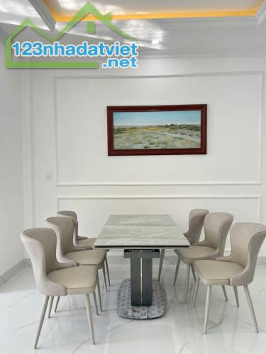 Bán nhà 2 tầng Tân Cổ Điển Full nội thất Kiệt ôtô 112 Thích Thịnh Khiết, Thủy Xuân, TP Huế - 2