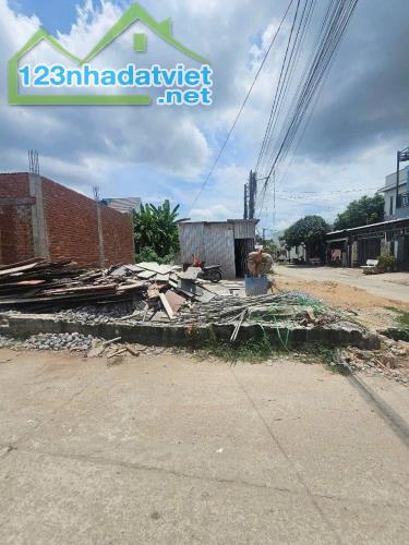 Giảm Sâu Sát giá Lô đất Vị Trí Đẹp Nằm ngay Tô Ký Hóc Môn Sổ Hồng Riêng 51m2 Giá 600triệu - 1
