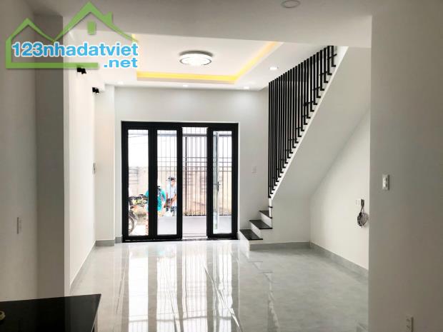 SIÊU PHẨM NHÀ 2 TẦNG – PHAN VĂN HỚN, HÓC MÔN – CHỈ 600 TRIỆU - 1