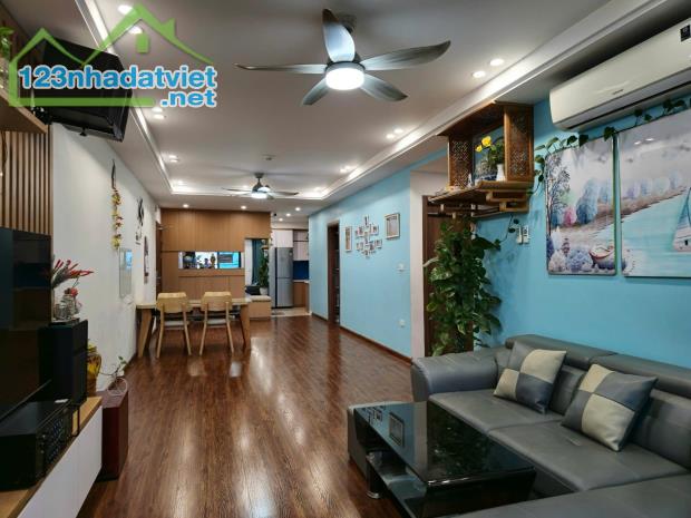 Cho thuê CC Viễn Đông Star  số 1 Giáp Nhị,  Hoàng Mai, 12 triệu, 95m, 3PN,full đồ 12tr