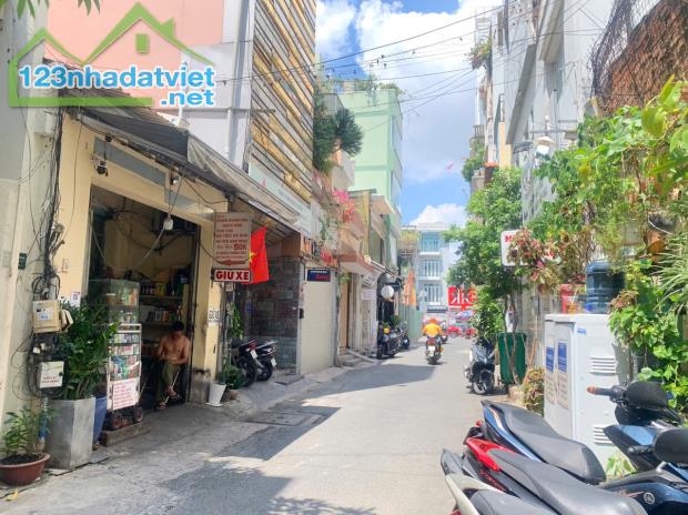 bán nhà cấp 4, HXH, Nguyễn Bỉnh Khiêm, P.Đakao, Q1.DT;4x20, giá:24 tỷ