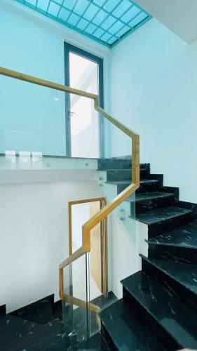 chú Luân kẹt tiền bán gấp căn 1 trệt 2 lầu 875tr sổ hồng riêng 60m2 ở Tân Hiệp Hóc Môn