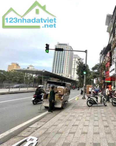 BÁN NHÀ MẶT PHỐ GIẢNG VÕ - QUẬN ĐỐNG ĐA - VỈA HÈ RỘNG - KINH DOANH MỌI MÔ HÌNH - VỊ TRÍ VI - 1