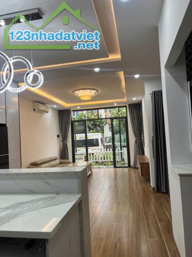 BIỆT THỰ 112 M2, KHU DÂN CƯ TRẦN ANH, BẾN LỨC LONG AN, GIÁ 5,46 TỶ - 5