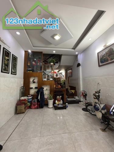Nhà hẻm xe hơi Lạc Long Quân P8 Tân Bình - 4 tầng - Giá chỉ 6.9 Tỷ - 1