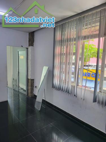 CHÍNH CHỦ CHO THUÊ MẶT BẰNG LẦU 1 TẠI QUẬN TÂN PHÚ - 3