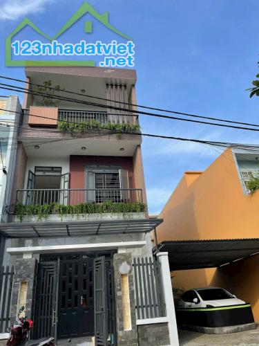 Bán nhà 3 Tầng Nguyễn Minh Không, Liên Ciểu, dt 90m2, ngang 5m. vị trí sau bến xe