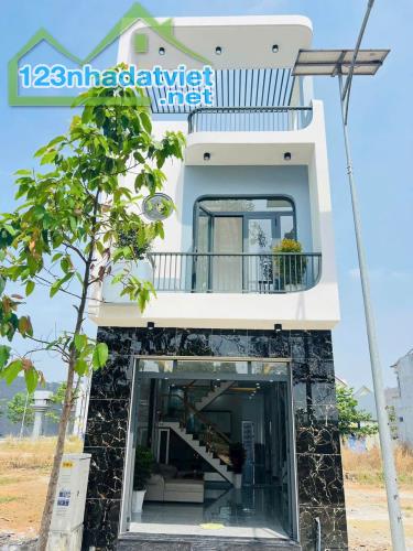 Bán nhà lầu đẹp, KDC Thạnh Phú, đường nhựa bàn cờ chỉ 2ty380 - 3