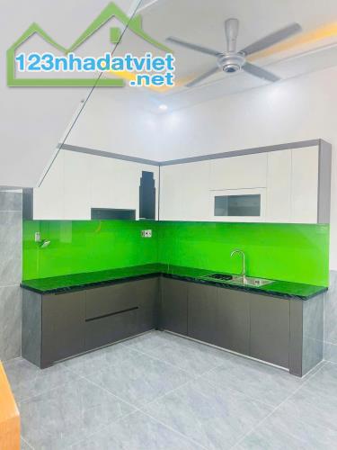 Bán nhà lầu đẹp, KDC Thạnh Phú, đường nhựa bàn cờ chỉ 2ty380 - 1