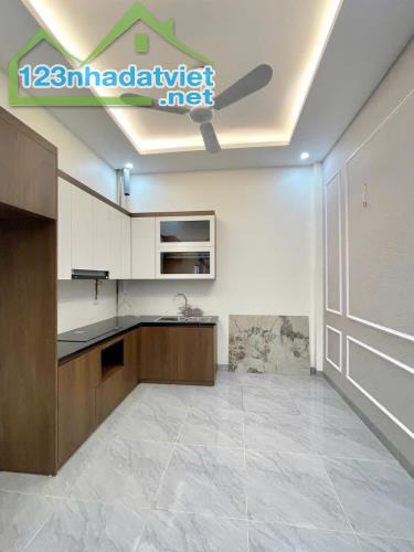 Nhà Phân Lô Chiến Thắng, Văn Quán, Vỉa Hè Kinh Doanh Sầm Uất Bật Nhất 38M2x5T Giá 11,8 Tỷ - 3