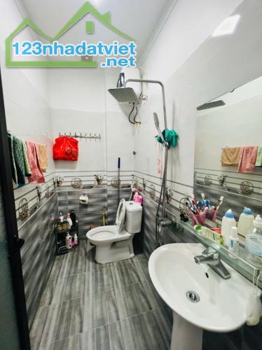 Bán nhà 2 tầng trung tâm tâm thị trấn An Dương 50m ngõ oto giá chỉ 1,6x tỷ  LH 0979087664 - 1