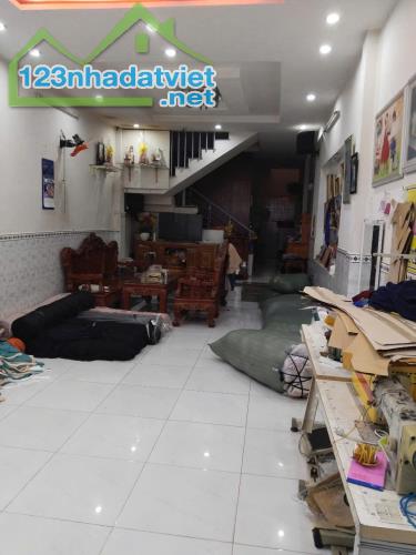 Bán GẤP chỉ 6.5 TỶ TL! 82M², 3 Tầng/3PN, HẺM BA GÁC, Phạm Văn Chiêu Gò Vấp!