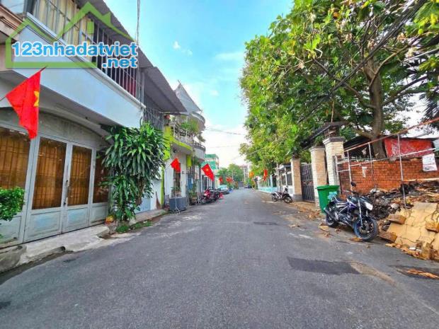 Bán đất MT hẻm xe tải đường 182, P. Tăng Nhơn Phú A, dt 80m2 giá 5,2 tỷ - 3