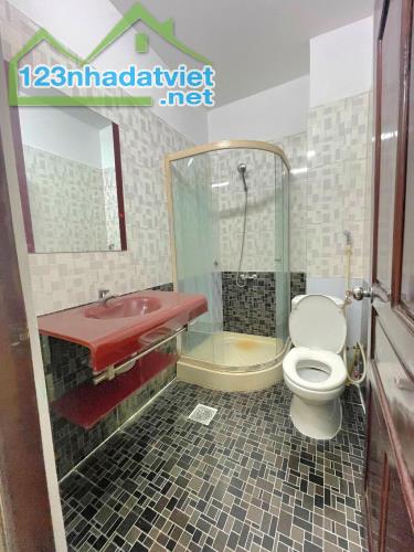 BÁN NHÀ MẶT TIỀN Sơn Kỳ, Tân Phú 4 tầng 100m2 (4x25). Nhà đẹp ở ngay. Giá chỉ 12,5 tỷ.