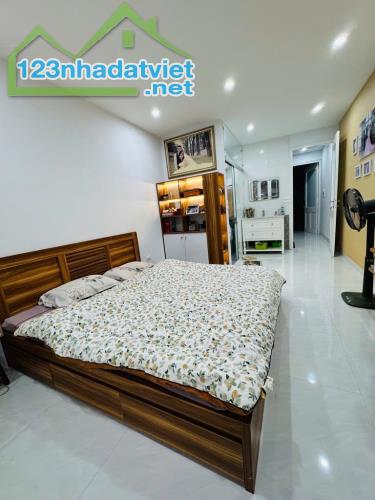 Bán nhà Cầu Giấy- 81.4m2- ngõ thông- ô tô đỗ cửa- 14 tỷ - 1