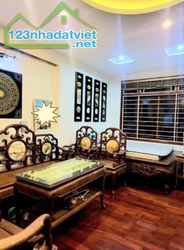 ** Cần bán nhà phan đình giót 41m2, 5 tầng ,MT 4.9m ** giá chỉ nhỉnh 9 tỷ. - 4
