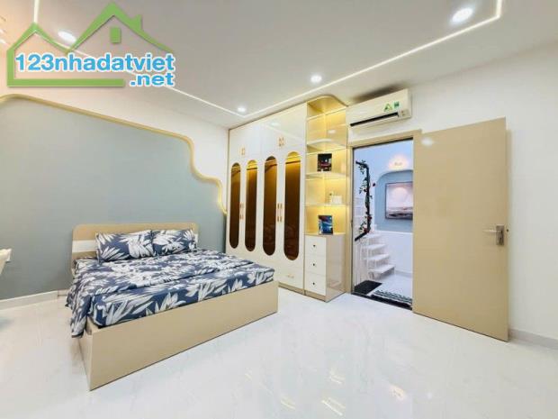 MINI HOUSE SAU CĂN MẶT TIỀN HẺM XE TẢI QUANG TRUNG - 3 TẦNG - 2PN - FULL NỘI THẤT - GIÁ - 1