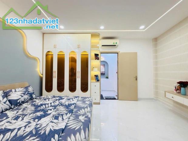 MINI HOUSE SAU CĂN MẶT TIỀN HẺM XE TẢI QUANG TRUNG - 3 TẦNG - 2PN - FULL NỘI THẤT - GIÁ - 2