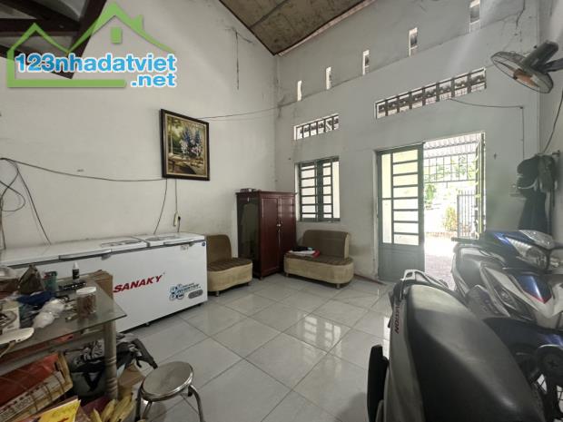 Bán nhà đường Hà Huy Giáp phường thạnh Lộc quận 12