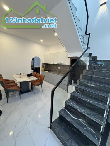 BÁN NHÀ AN DƯƠNG VƯƠNG - VÕ VĂN KIỆT - BÌNH TÂN - GÁP Q8 - HẺM 6M - NHỈNH 5 TỈ - 3