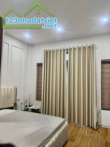 Bán nhà 4 tầng đẹp lung linh, HXH Võ Thị Hồi, gần chợ chỉ 4.4 tỷ TL. - 2