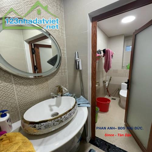 📍 Bán Gấp Nhà Phố Liền Kề Nguyễn Thị Định, Quận 2 _ Hẻm Xe Hơi _ 2 tầng 3 pn _ Chỉ có 8Ty - 5