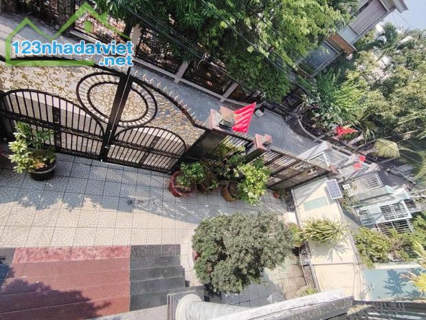 BIỆT THỰ VƯỜN ĐẸP 3 TẦNG 12 TỶ  – NGUYỄN BÌNH TT NHÀ BÈ – XE HƠI VÀO TẬN NHÀ - 3