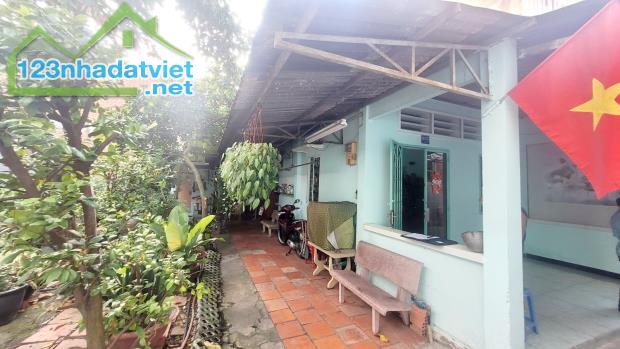 GẤP BÁN GIẢM SỐC 500 TRIỆU,NHÀ VƯỜN ĐẸP HIẾM, NGANG KHỦNG 9M, LÊ VĂN KHƯƠNG, Q12,CHỈ 4.7TỶ - 2