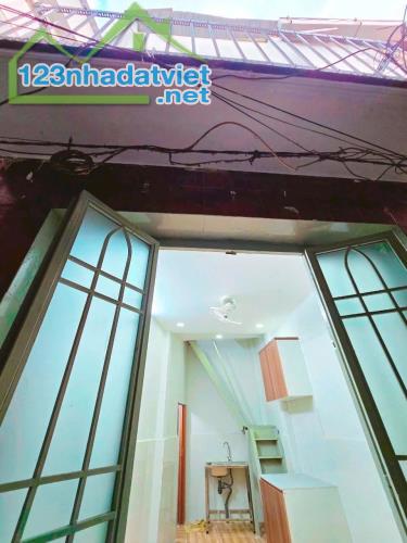 Nhà bán đường Quốc lộ-50-DT-3m x 5m)-1 trệt-2Lầu) 2 PN-2 toilet - 5