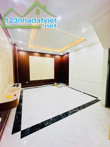 MẶT NGÕ LÊ TRỌNG TẤN - 40M RA PHỐ - PHÂN LÔ ÔTÔ TRÁNH - GIÁ 19 TỶ - 2